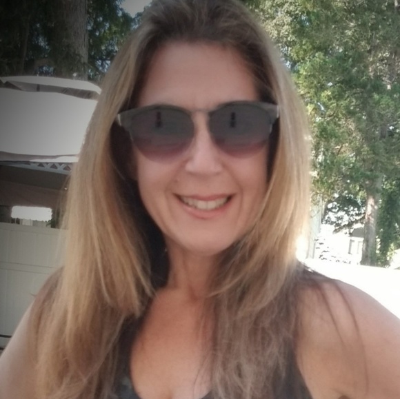 Meet your Posher, Susan - Picture 1 of 1